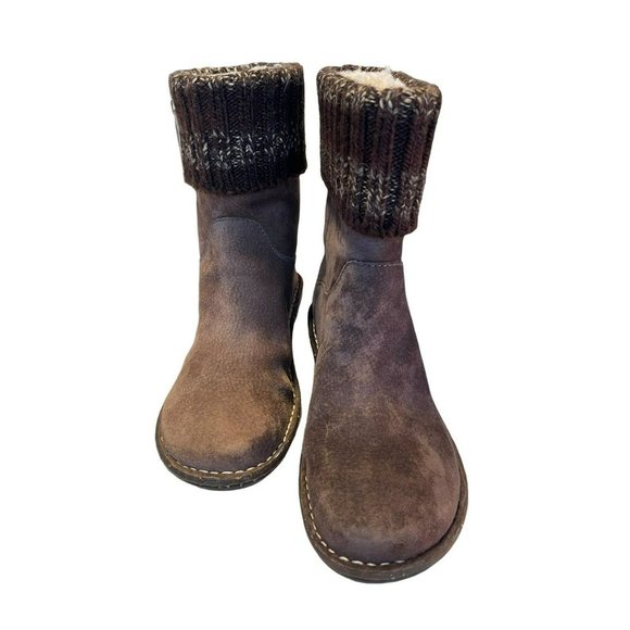 Ugg Kaylana Boots: womans 6 or kids 4 - Picture 3 of 7